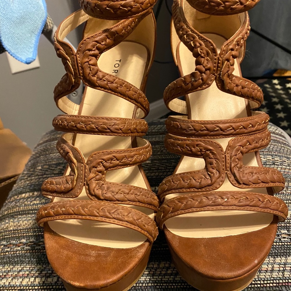 🔥 Torrid Wedged Sandals!